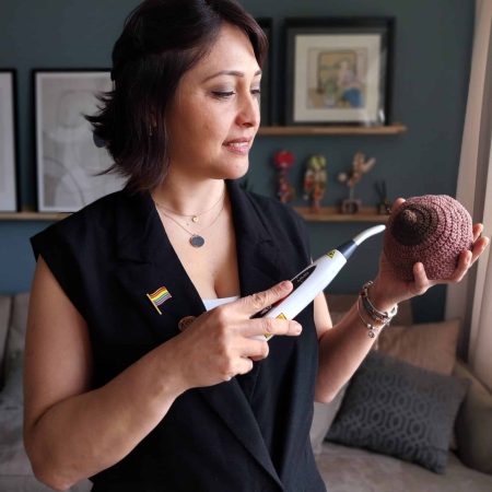 Laser Therapy for Cracked NipplesPackage with 4 sessions: € 120.00 Breastfeeding consultancy + 4 laser therapy sessions: € 250.00
What does low-level laser therapy help with?

º Wound healing

º Pain reduction

º Increasing blood flow to the area

º Reduction of inflammation.